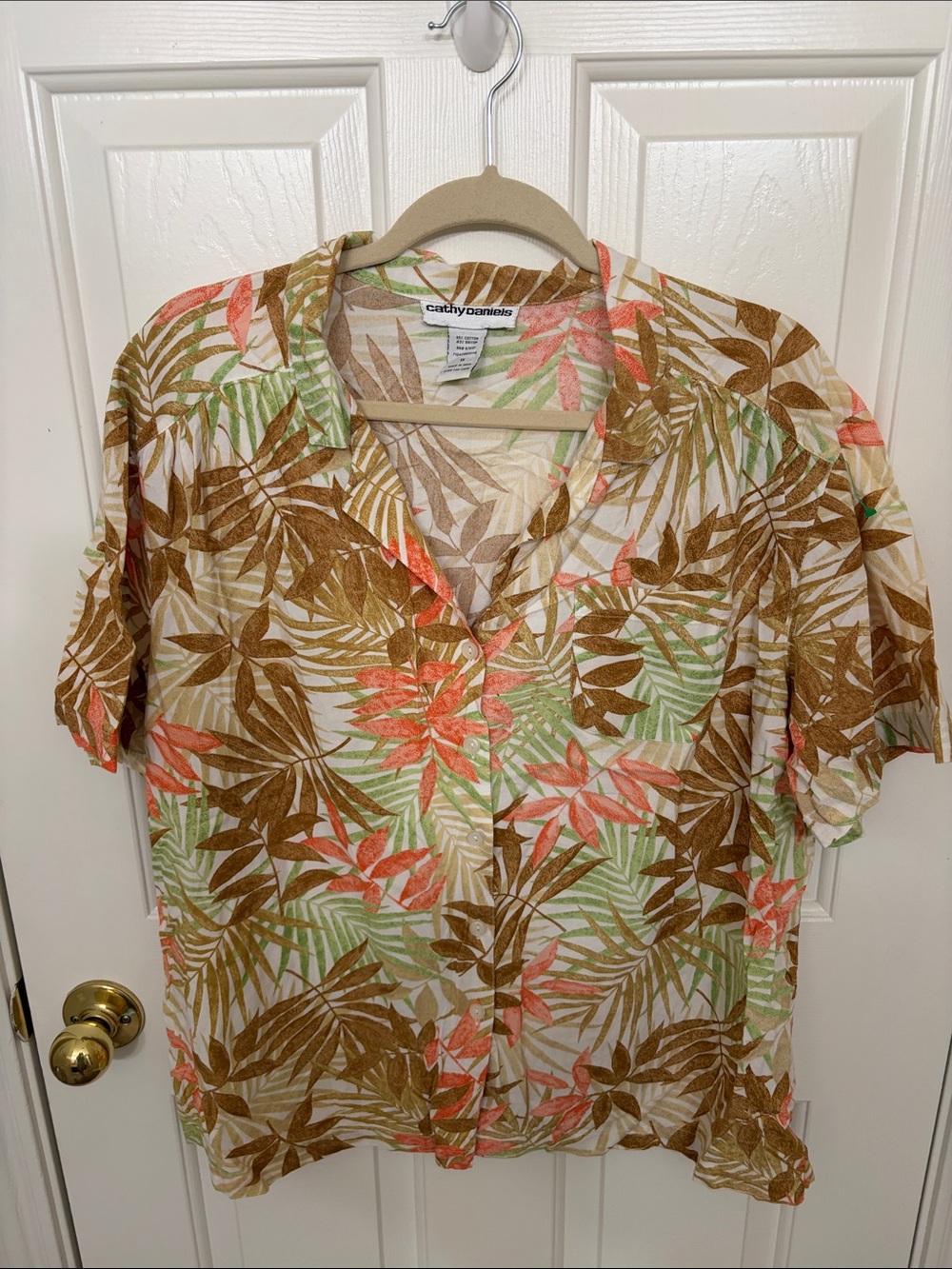 Cathy Daniels Short Sleeve Tropical Button-Down Shirt in Brown, Green & Coral